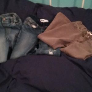 Three pairs 4t boys Jean's in good used condition